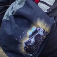 Детский рюкзак. Внутри блокнот для учёбы и сандали