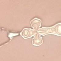 Золотой нательный крестик