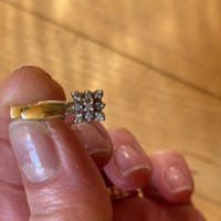 Утеряна золотая серьга. В районе центра Майкопа