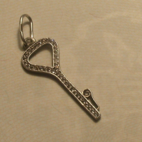 Найдена подвеска от цепочки