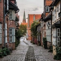 29 января 2025 года потеряла на 47 маршруте синюю папку размером А3