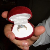 Потеряно золотое кольцо с топазам