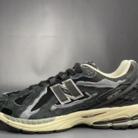 Потеряли кроссовки