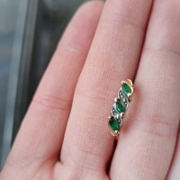 Потеряла серьгу