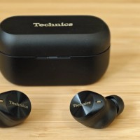 Потерян кейс от наушников