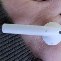 Найден наушник Apple