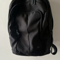 Потерян рюкзак черного цвета