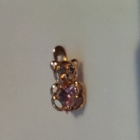 Дочь потеряла сережку